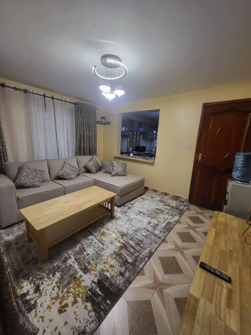 Amazon House 2 Bedroom House ナイバシャ エクステリア 写真