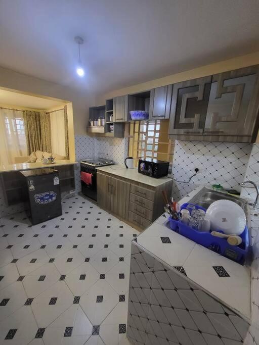 Amazon House 2 Bedroom House ナイバシャ エクステリア 写真